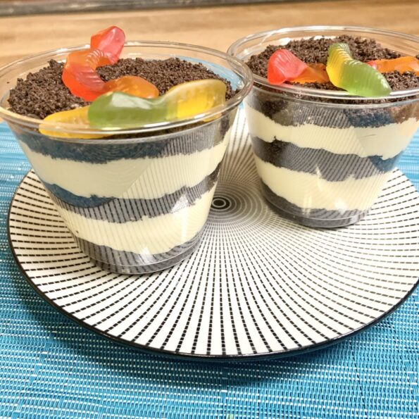 oreo dirt cake with worms cream cheese pudding